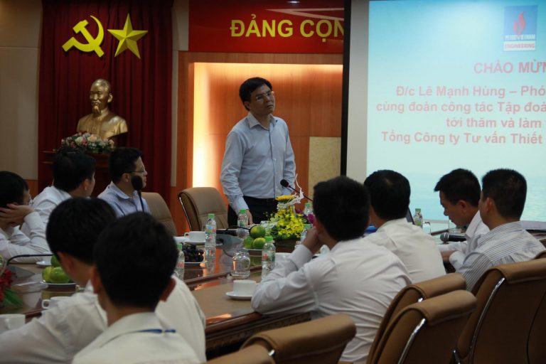 Phó Tổng Giám đốc tập đoàn dầu khí Việt Nam – Đồng chí Lê Mạnh Hùng cùng đoàn công tác đến thăm và làm việc tại PVE ngày 06/11/2014